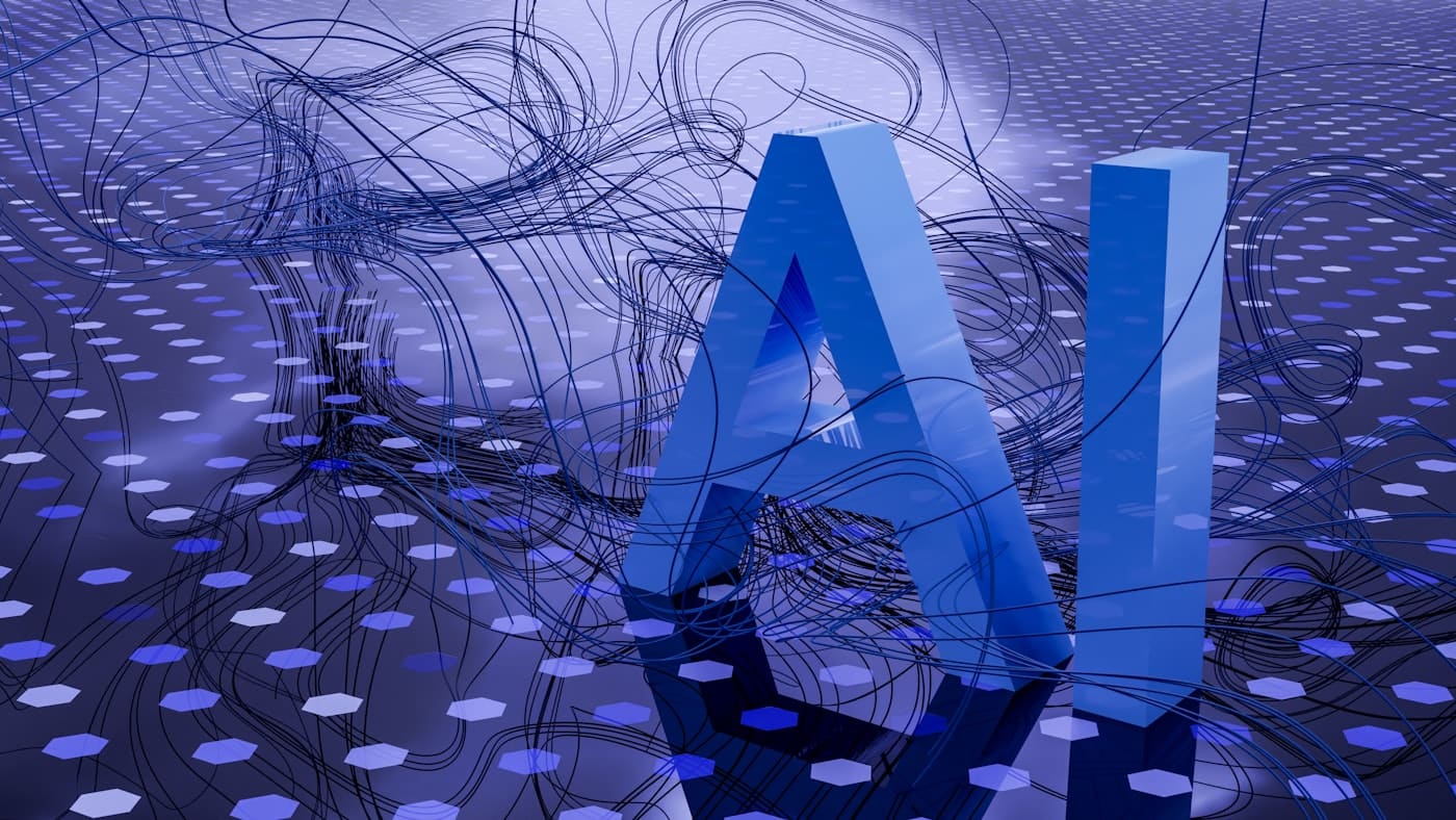 Profissional usando interface de inteligência artificial generativa pra atendimento, com texto sendo digitado e contexto de IA visível no fundo